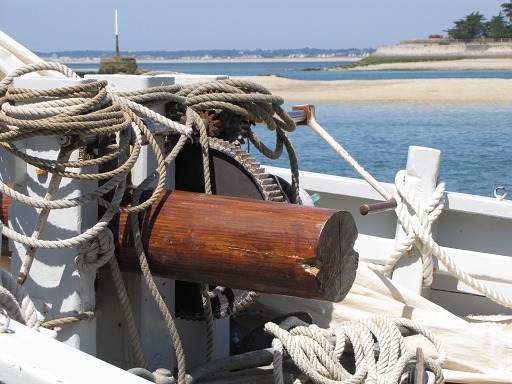 Mât et cordages d'un vieux côtre