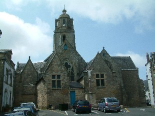 Place de l'église de Batz sur Mer
