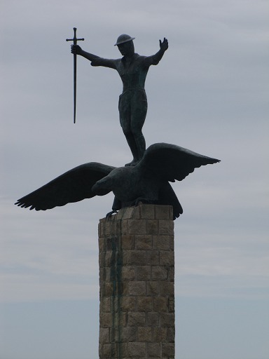 Statue dans la baie de Saint-Nazaire