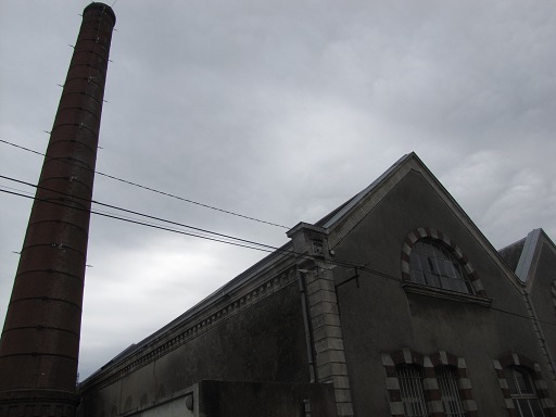 Vieille cheminée d;#39;usine de Saint-Nazaire